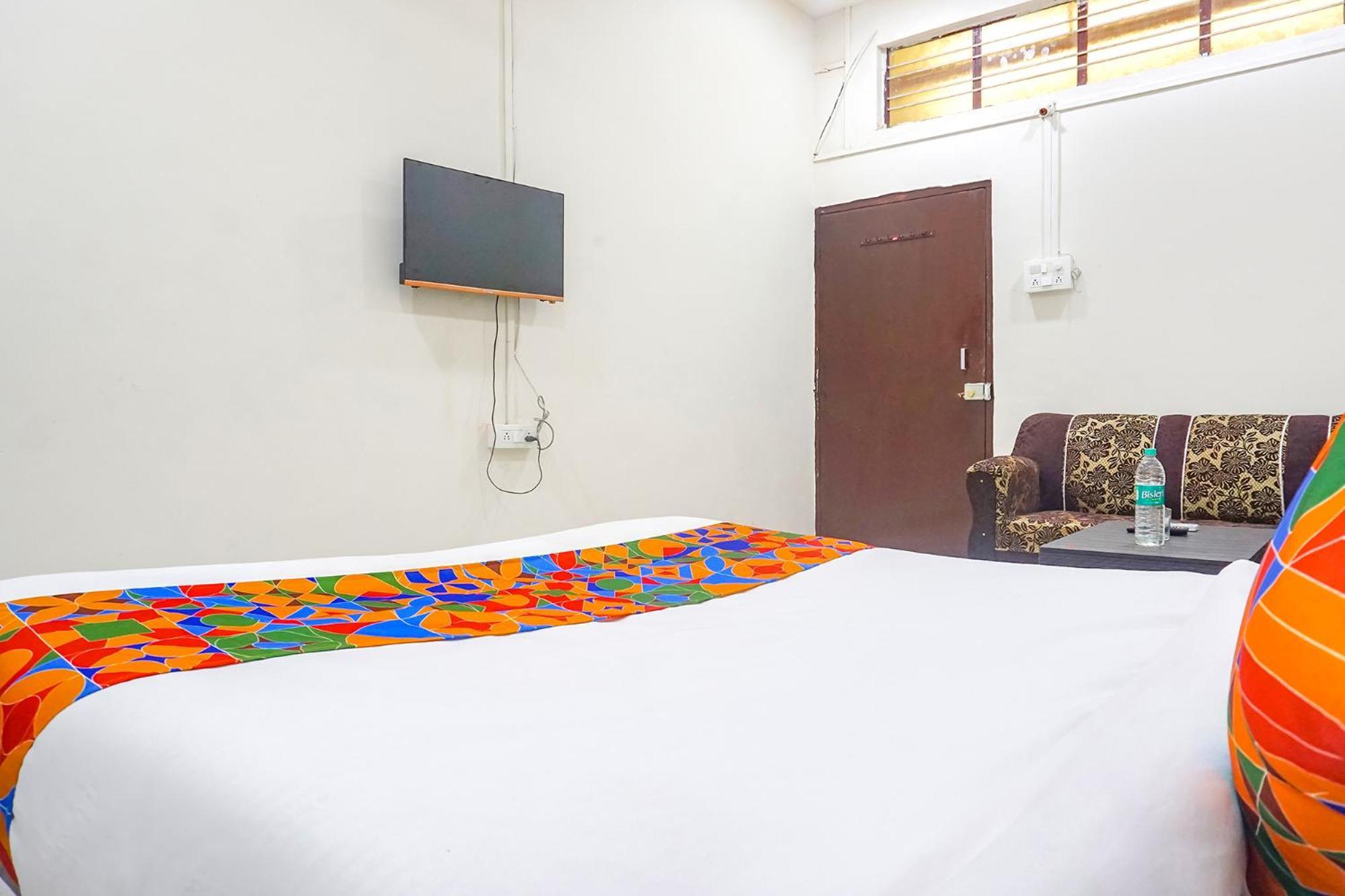 Fabhotel Om Sai - Nr Nashik Railway Station Eksteriør billede