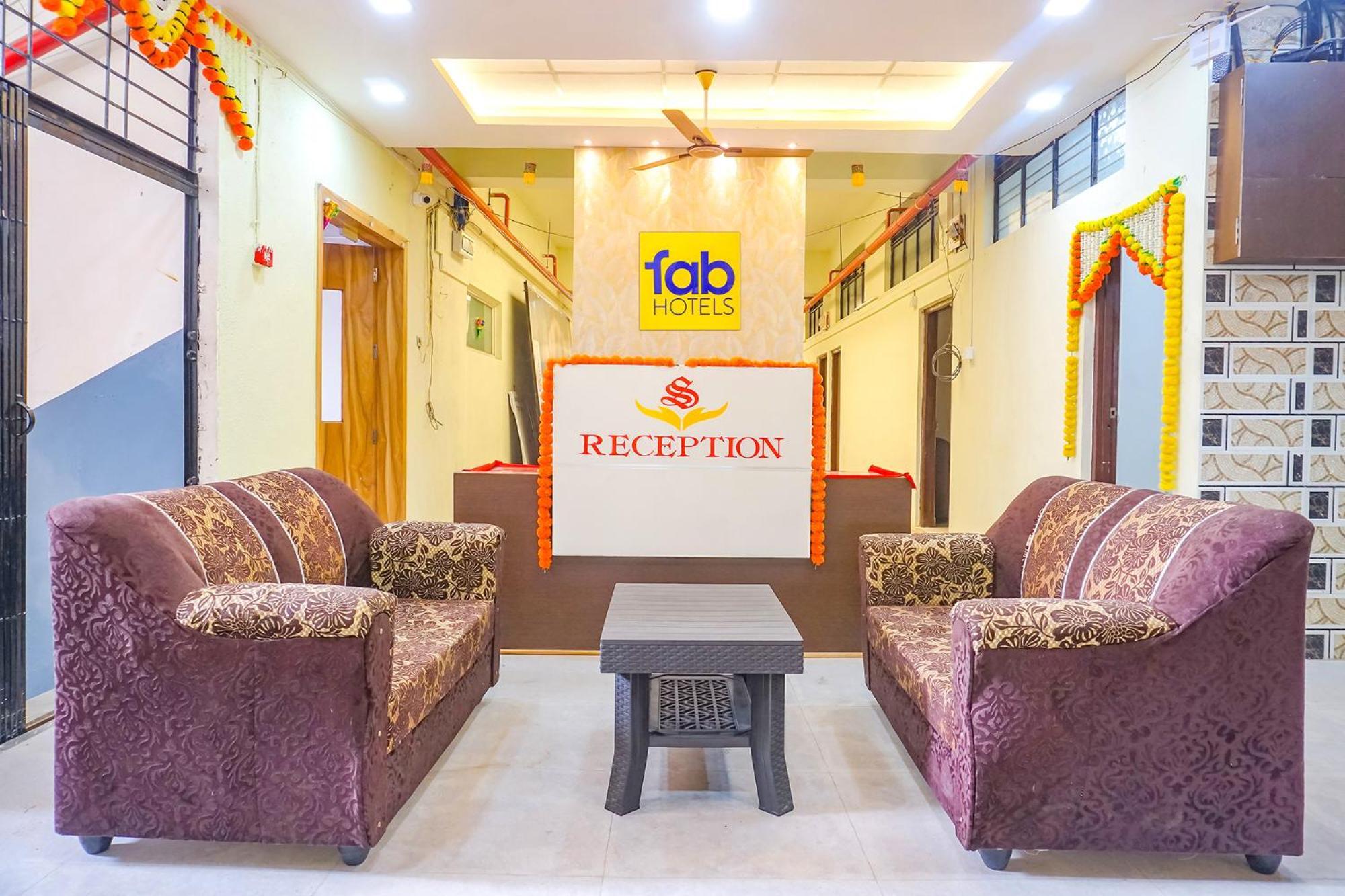 Fabhotel Om Sai - Nr Nashik Railway Station Eksteriør billede
